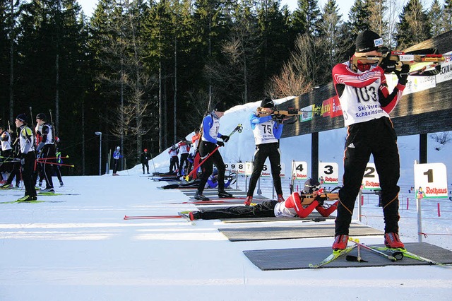 Der Skiverein Schauinsland richtete de...leten beim Anschieen vor dem Sprint.   | Foto: michael Martin