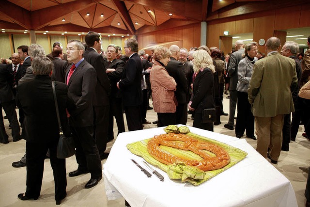 Kontakte und Gesprche im Zeichen der ...empfang gestern Abend im Landratsamt.   | Foto: ycb