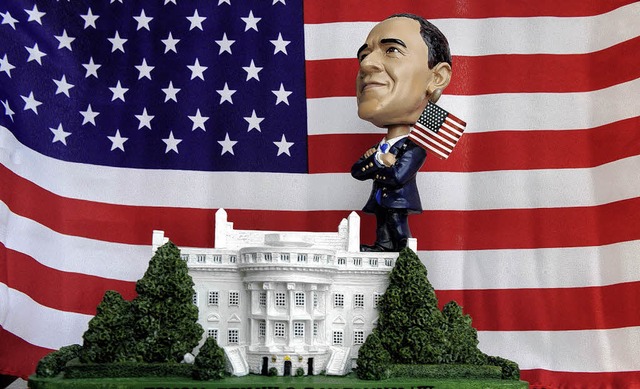 Dabei sein ist alles &#8211; und wenn ...lastik-Obama vor dem Weien Haus  ist   | Foto: AFP