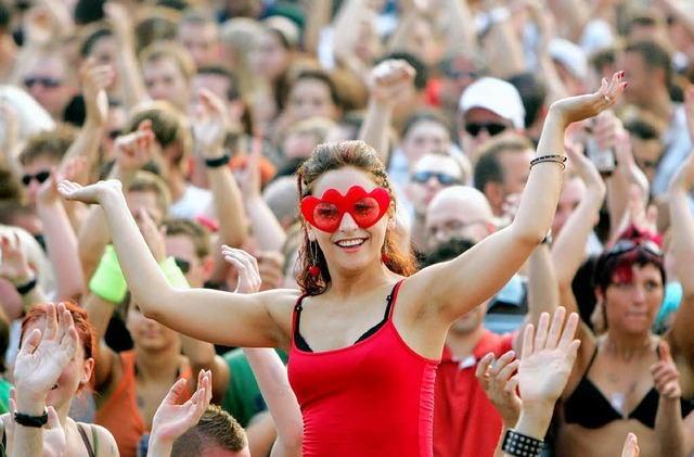 Diese Bilder wird es 2009 nicht geben:...nger bei der Loveparade 2007 in Essen.  | Foto: dpa