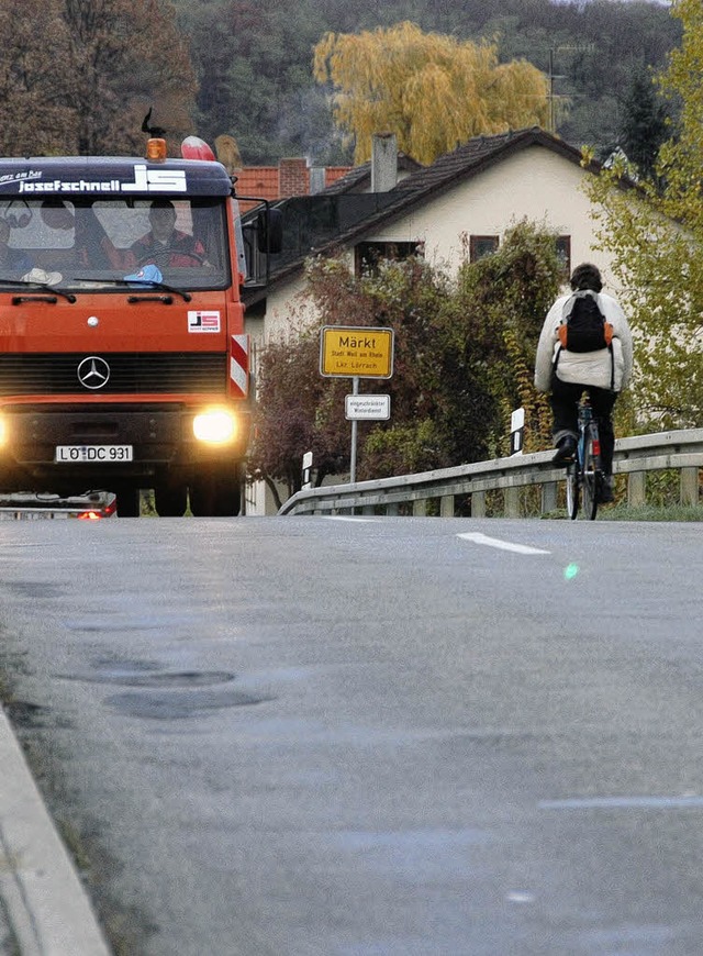 Gefhrlich ist fr Fahrradfahrer die ... eine separate Velobrcke gefordert.    | Foto: Frey