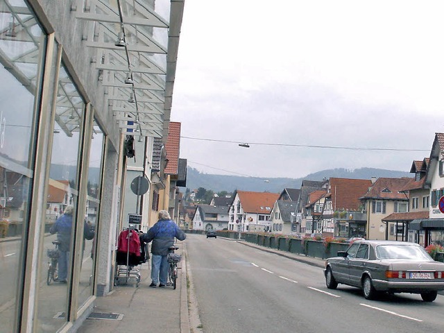 Weite Wege lassen in Friesenheim kein Einkaufsflair aufkommen.  | Foto: Heidi Foessel