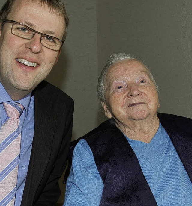 Maria Adler mit Brgermeister Harald Lotis   | Foto: Alfred Peter