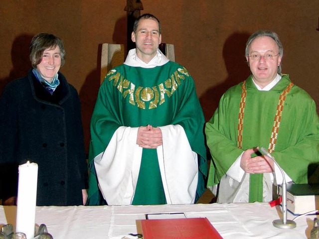 Pfarrer Michael Dimpfel (Mitte) mit Ko...al und Gemeindereferentin Rita Sprich.  | Foto: Silke Hartenstein