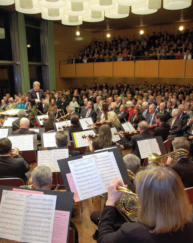 Groe Kulisse fr die Orchestergesellschaft beim Empfang im groen Saal  | Foto: Hannes Lauber