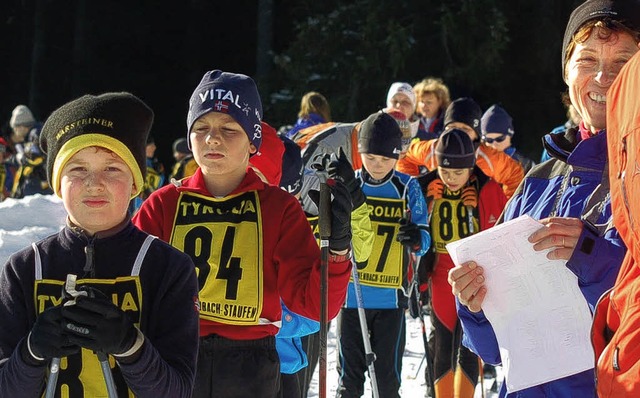 Ihnen  gehrt die Zukunft:   In Schne... Kinder beim ersten Bezirkspokalrennen  | Foto: junkel
