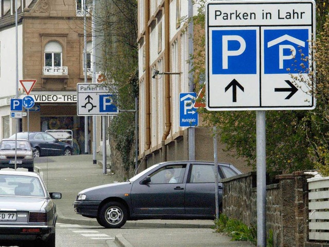 Wo kann in Lahr geparkt werden? Ein Flyer gibt Auskunft.  | Foto: Michael Bamberger