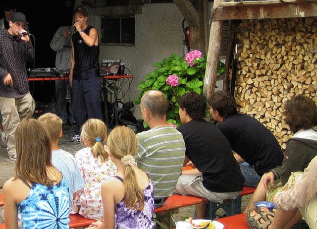 Nicht zuletzt mit seinen ungewhnliche...nenhof des Anwesens Leible in Holzen.   | Foto: Christoph Baum