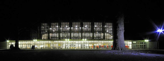 Fast eine Lichtskulptur &#8211; doch b...hts in der Unibibliothek 1 zu lernen.   | Foto: ingo schneider