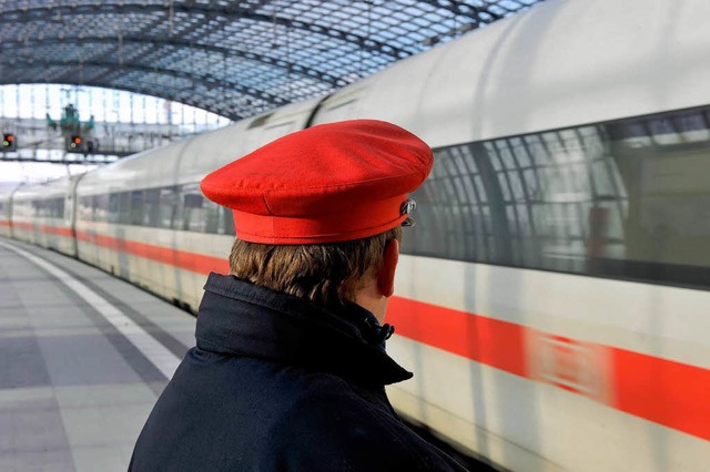 Ist er bestechlich? Die Bahn lie 1000...rbeiter und Fhrungskrfte berprfen.  | Foto: dpa