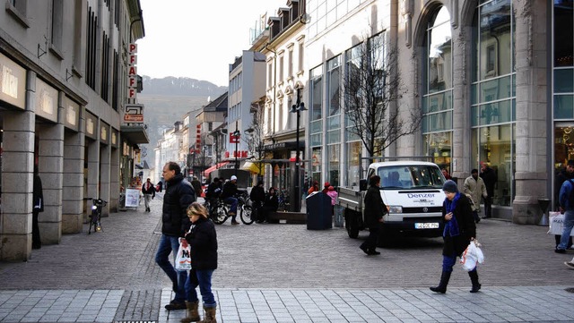 Am Verlauf  der Teichstrae und der ab...gngerzone aufgewertet werden mssen.   | Foto: Doro Riecke