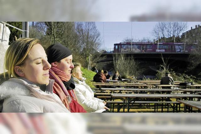 Bilder des Tages: Erstes Sonnenbad im Jahr