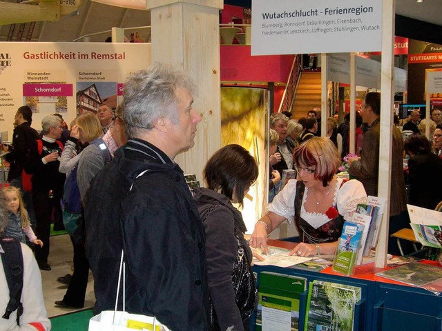 Viel zu tun hatte die Leiterin der Tou...f der Tourismusmesse CMT in Stuttgart.  | Foto: Tourit Information Bonndorf