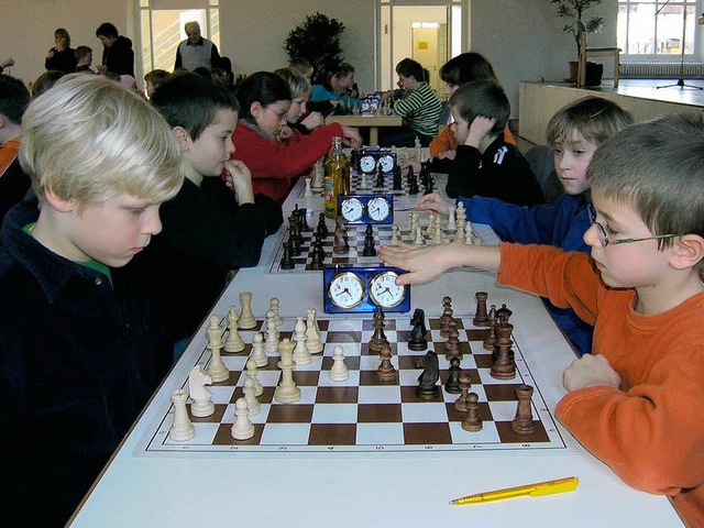 Bezirksmeisterschaften im Schulschach ...alle. Rechts das Team aus Oberrotweil.  | Foto: Michael Haberer