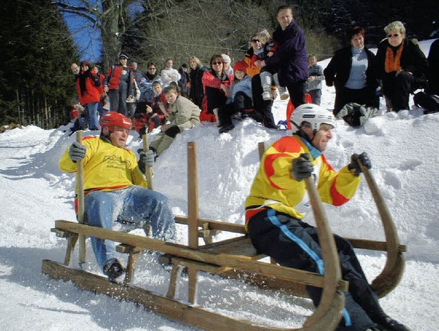 Geizt der Winter nicht mit Schnee, bie...Enkel auf dem Feuerteufelschlitten).    | Foto: Marie Leschik, Ralph Dorweiler