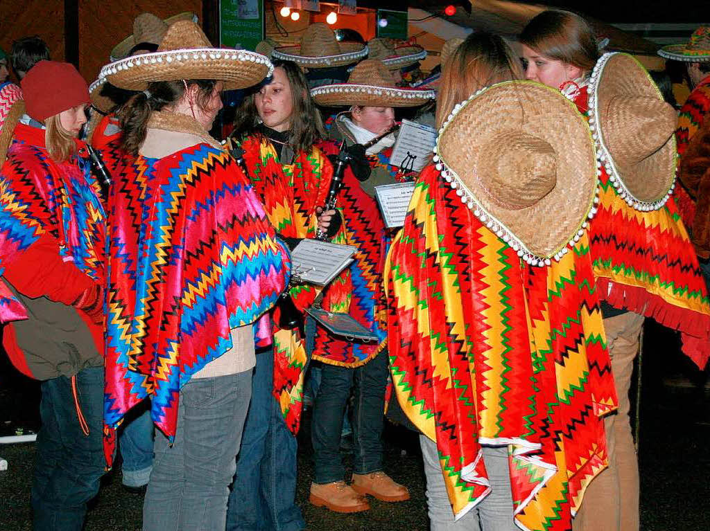 Auch Mexikaner zeigten sich beim Nachtumzug am Samstag in Bernau.