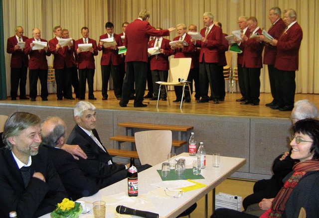 Der Mnnergesangverein &#8222;Eintrach...ang fr die Gste in der Mhlinhalle.   | Foto: Anne Freyer