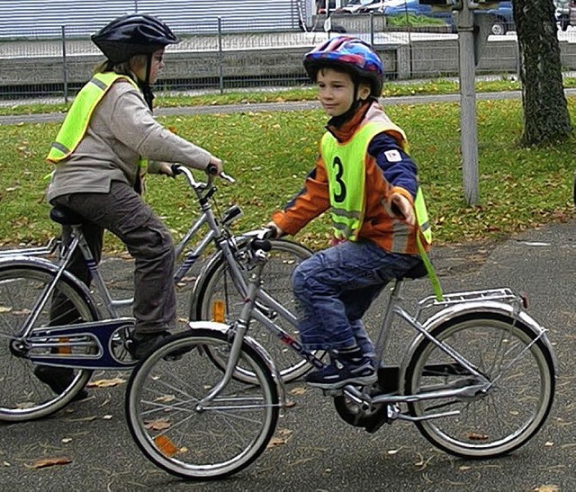 Wer auf der Strae fahren will, muss richtig abbiegen knnen.   | Foto: Privat