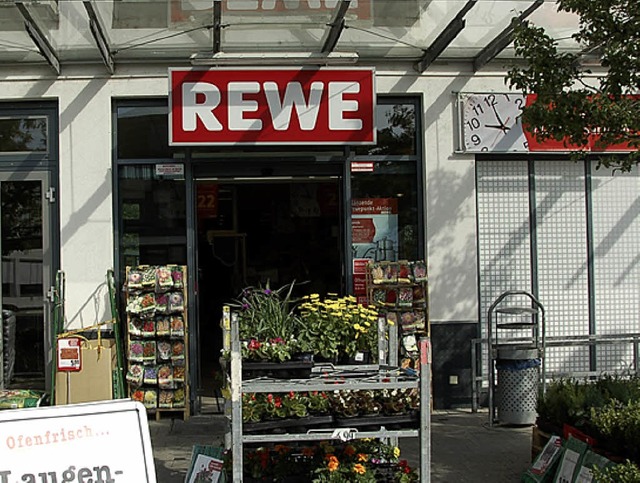 Seine  Erfahrung von  Geisterstdten  ...ler vor einem Wegzug des Rewe warnen.   | Foto: Langelott