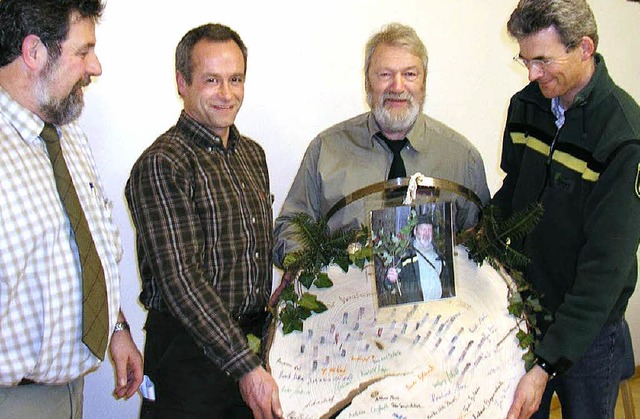 Forstleute und die geschenkte Baumsche...f,  Peter Marx und Frieder Dinkelaker   | Foto: Beathalter