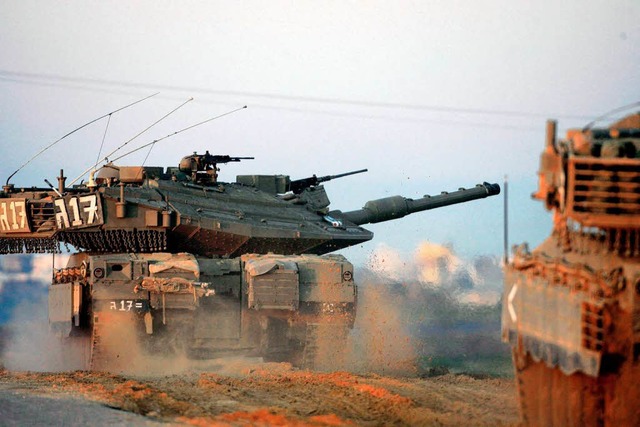 Beim jngsten Zwischenfall im Nahen Os...wieder israelische Panzer zum Einsatz.  | Foto: dpa
