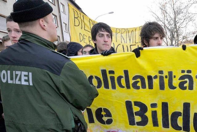 Gerangel um Polizeieinsatz bei Demo