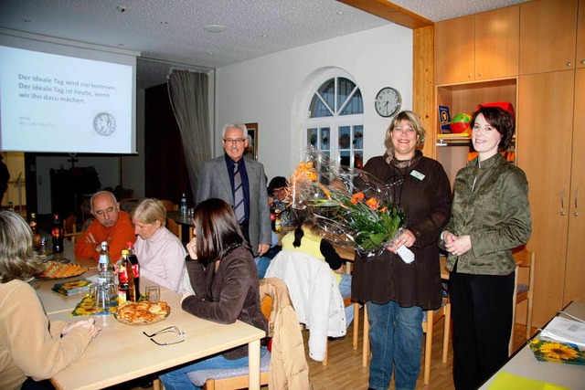 Silvia belin (rechts) informierte  b...in der Himmelspforte, und Klaus Huber.  | Foto: Martina Weber-Kroker