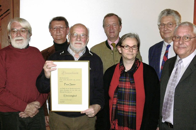 Der Vorstand mit Ehrenmitglied  (von l...olfgang Kullmer und  Manfred Schfer    | Foto: karin kostyra