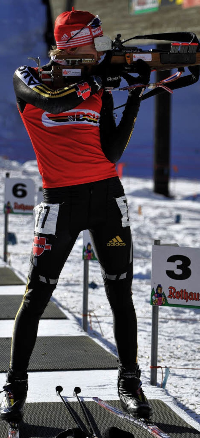 Noch nicht zielsicher bei der Junioren-WM in Kanada: Biathlet Benedikt Doll  | Foto: Archivfoto: Seeger