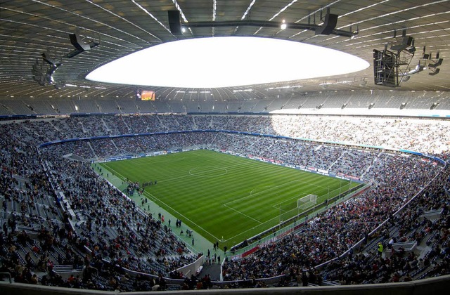 69901 Zuschauer haben in der Mnchner Allianz-Arena Platz.  | Foto: dpa/dpaweb