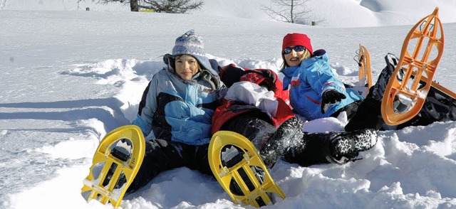 Schneeschuhe sehen eigentlich immer gl...aus Holz, heute sind sie aus Plastik.   | Foto: bz