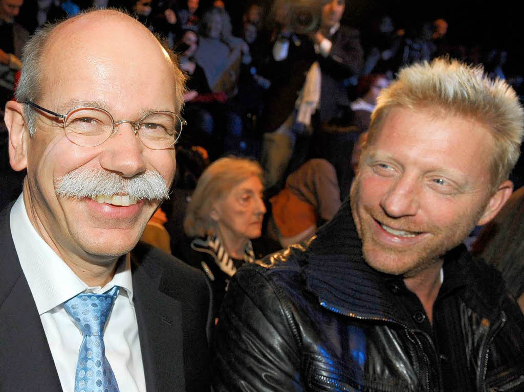 Dieter Zetsche (links), Vorstandsvorsitzener der Daimler AG, kam wie Boris Becker zur Show von Strenesse.