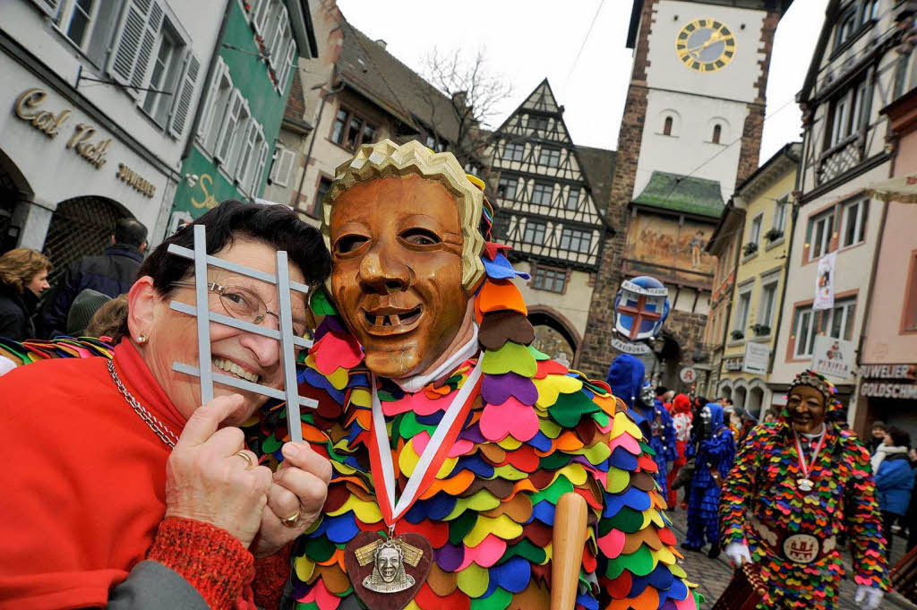75 Jahre Breisgauer Narrenzunft: Jubilumszug durch die Freiburger Innenstadt.