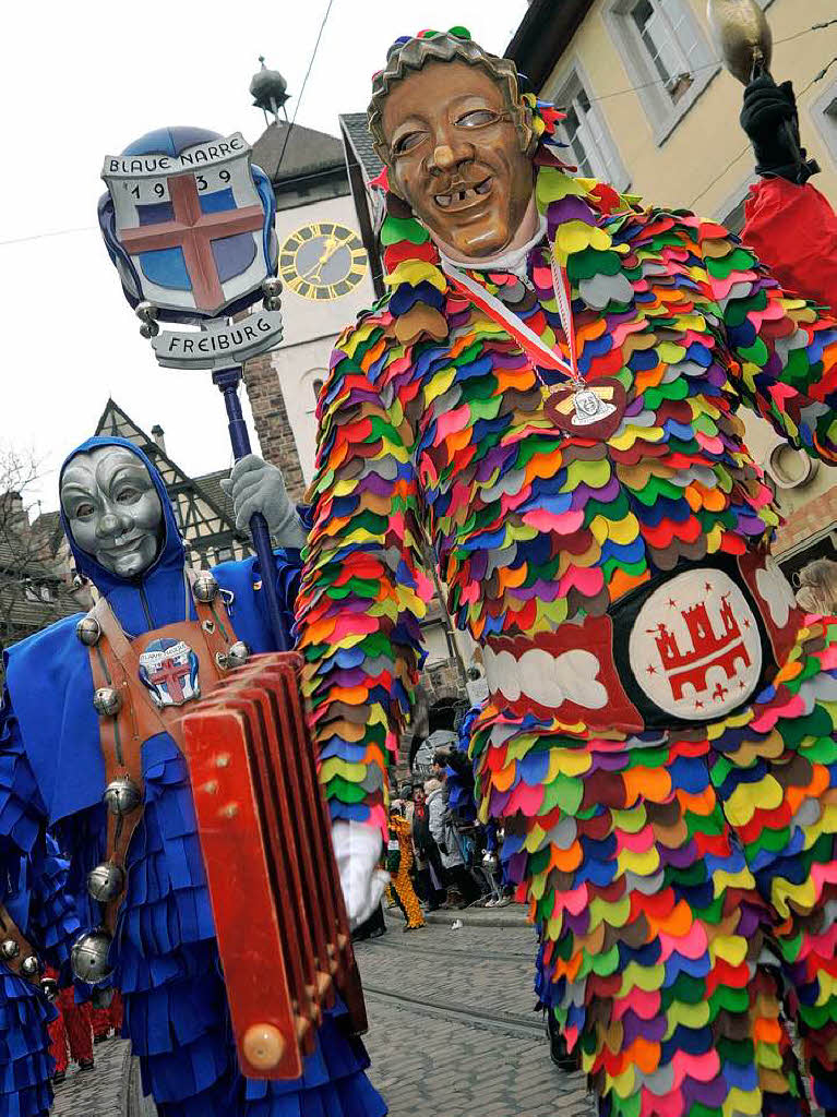 75 Jahre Breisgauer Narrenzunft: Jubilumszug durch die Freiburger Innenstadt.