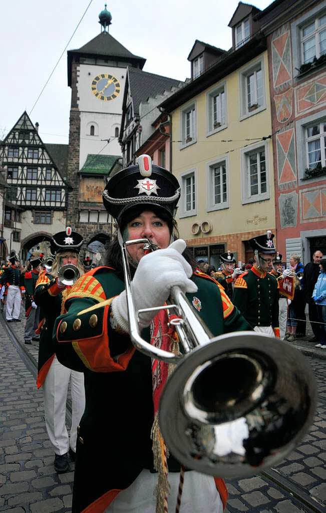 75 Jahre Breisgauer Narrenzunft: Jubilumszug durch die Freiburger Innenstadt.