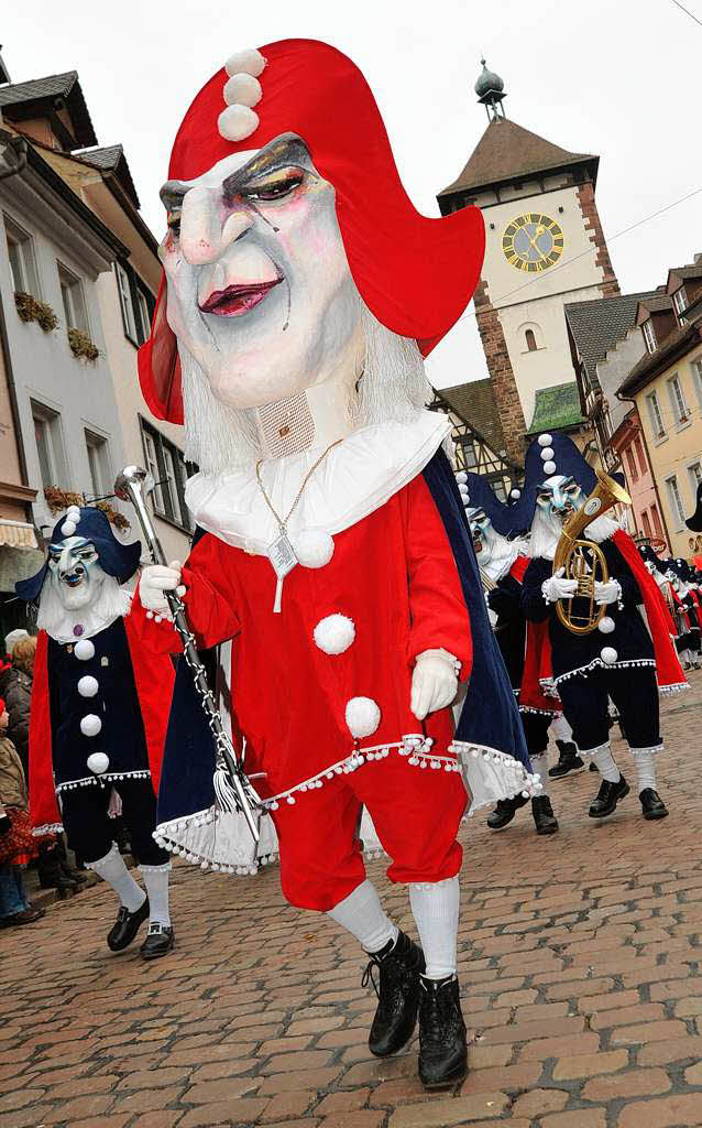 75 Jahre Breisgauer Narrenzunft: Jubilumszug durch die Freiburger Innenstadt.