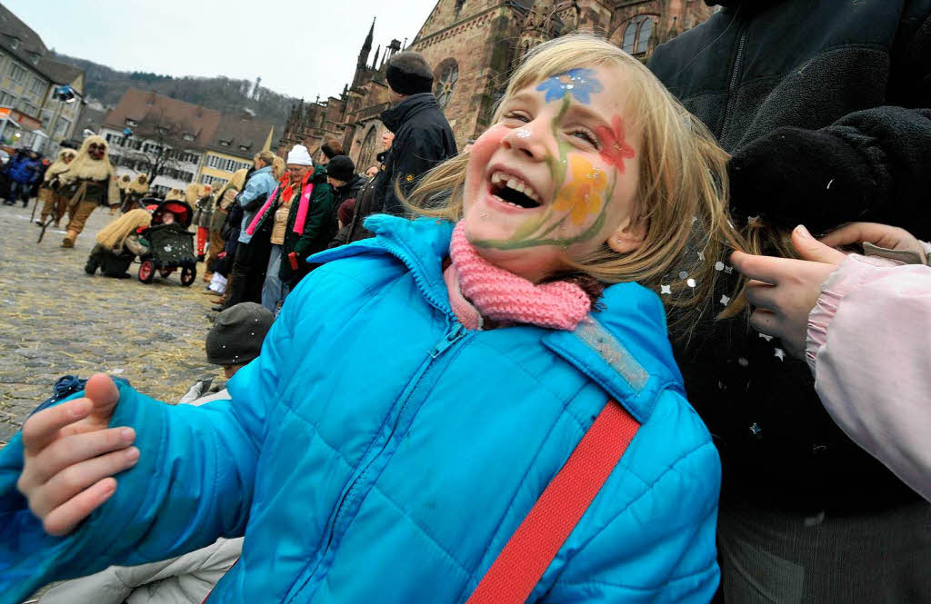 75 Jahre Breisgauer Narrenzunft: Jubilumszug durch die Freiburger Innenstadt.