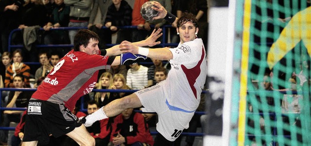 Handball 2009TV Sulz vs. HTC Meissenhe... #10) re. und Jasper Roll (TV Sulz #9)  | Foto: Peter Goermer