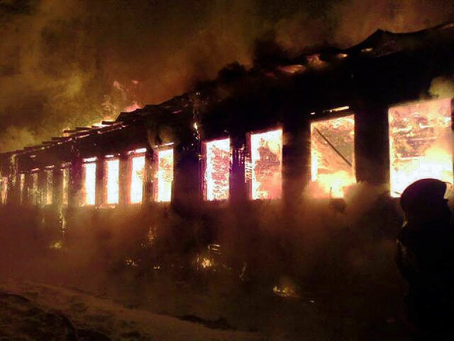 Das Altenheim in Nordrussland brannte vllig aus.   | Foto: AFP