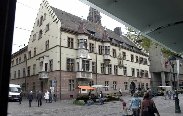 Das Basler Hof in Freiburg ist der Sitz des Regierungsprsidiums.  | Foto: Ingo Schneider