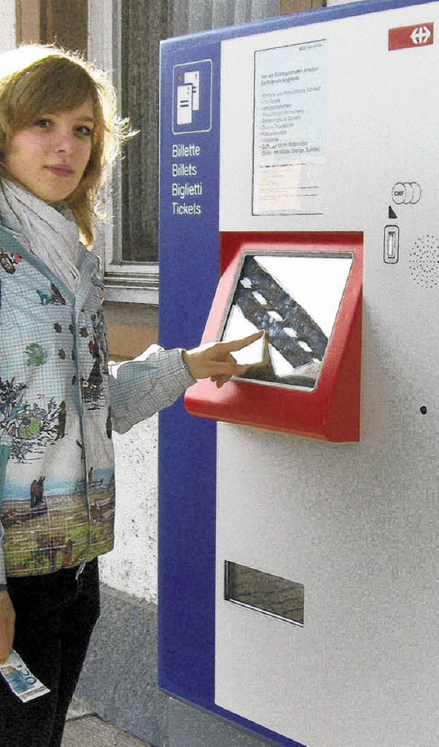 Am SBB-Automaten kann man Euro, Schwei...anken oder mit Kreditkarte bezahlen.    | Foto: Huwiler