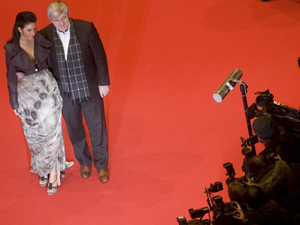 Der Minister, seine Frau und die Medien: Minu Barati und Joschka Fischer.