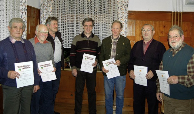 Imker-Ehrung in Schnau (v. rechts):  ...Falger, Leo Wuchner und Werner Bhler   | Foto: Ulrike Jger