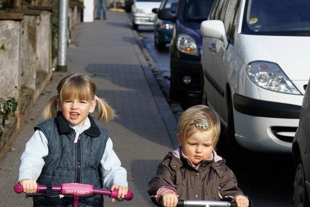 Autos auf der Bergstraße werden Kindern gefährlich