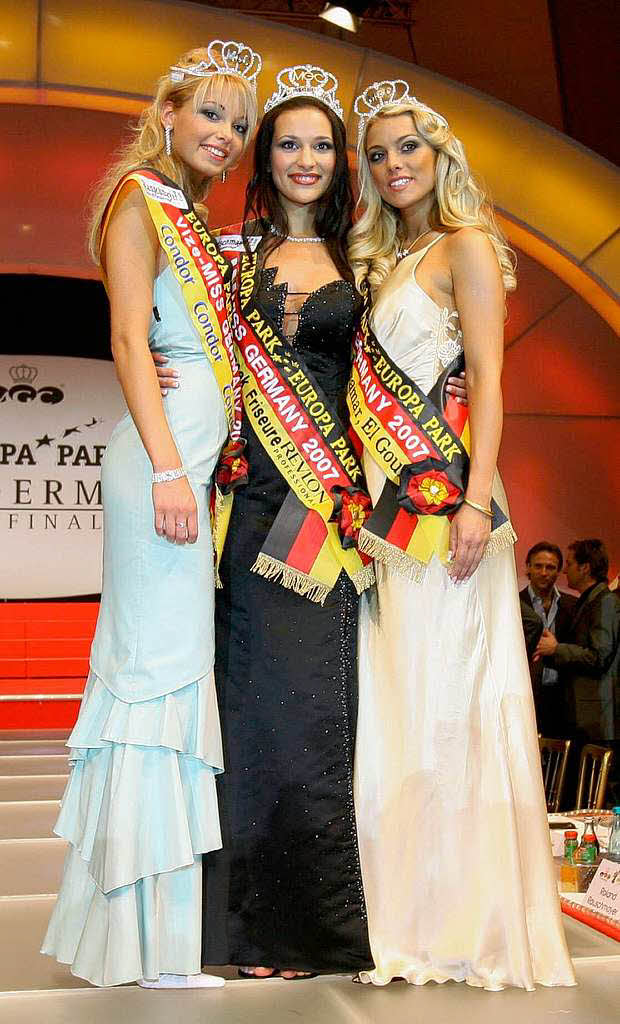 Miss Germany 2007: Nelly Marie Bojahr, Miss T-Online (M.). 2. Platz: Juliane Braendle Miss Sachsen-Anhalt (l.), 3. Platz: Miss Norddeutschland, Katie Steiner (r.)