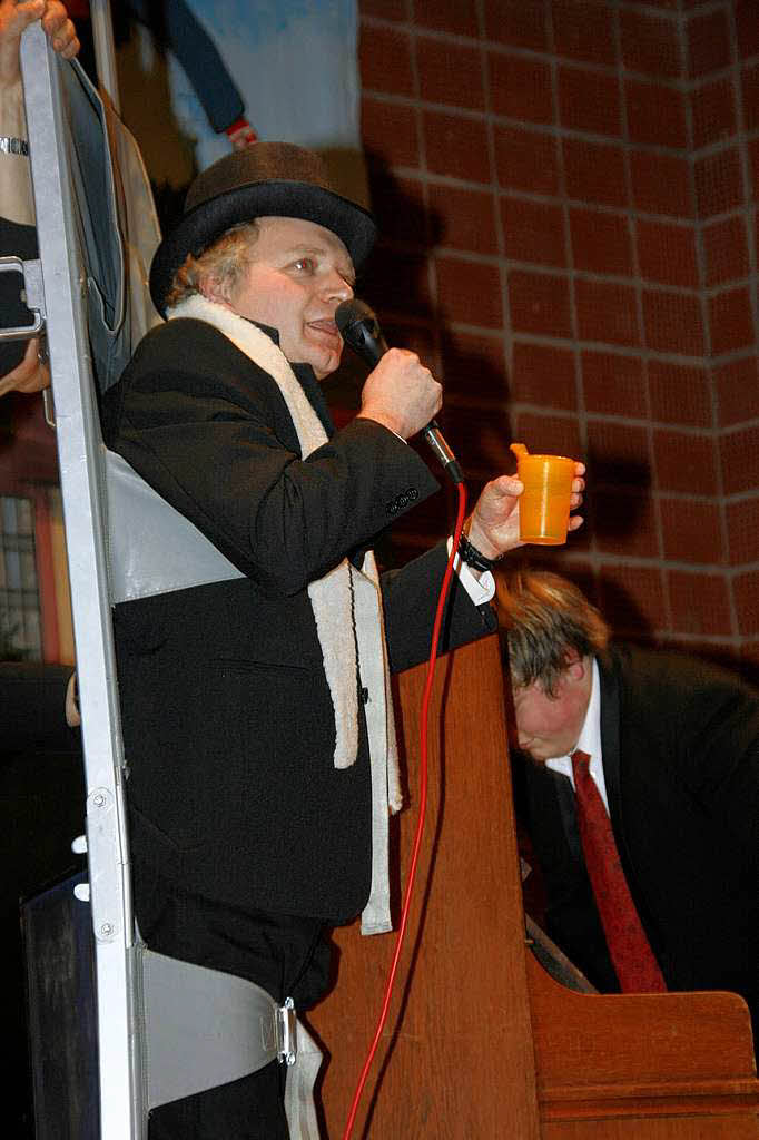 Die Galgenvgel prsentierten dem nrrischen Volk beim Zunftabend in der Schwarzwaldhalle in Grafenhausen ein kurzweiliges, spritzig-witziges Bhnenprogramm