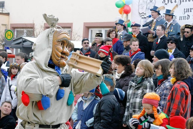 Narri, Narro: Viele Zuschauer verfolgten das bunte Spektakel.  | Foto: Heidi Foessel