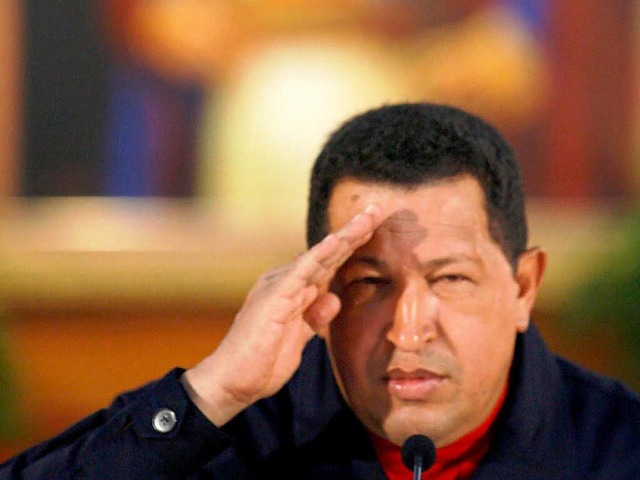 Hugo Chvez kann Staatschef Venezuelas...ben &#8211; ber das Jahr 2013 hinaus.  | Foto: dpa