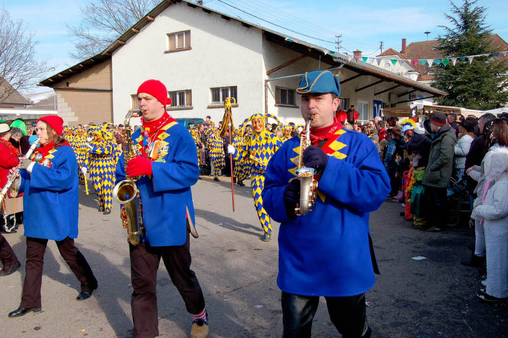 Die Stadtmusik Waldkirch begleitete die Narrenzunft Krakeelia.