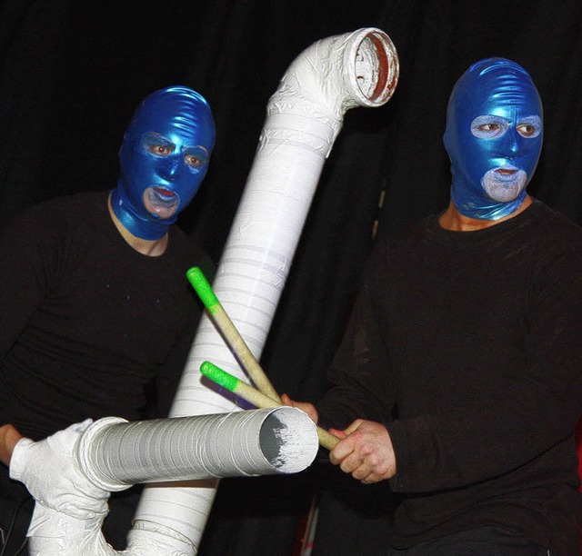 Trommeln auf Abflussrohren:  Das zeigt...opp als &#8222;Blue Man Group&#8220;.   | Foto: Sandra Decoux-Kone